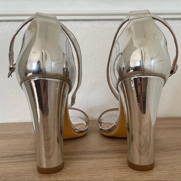 Silver 4 inch Block Heels Size 7.5 - Picture 5 of 7